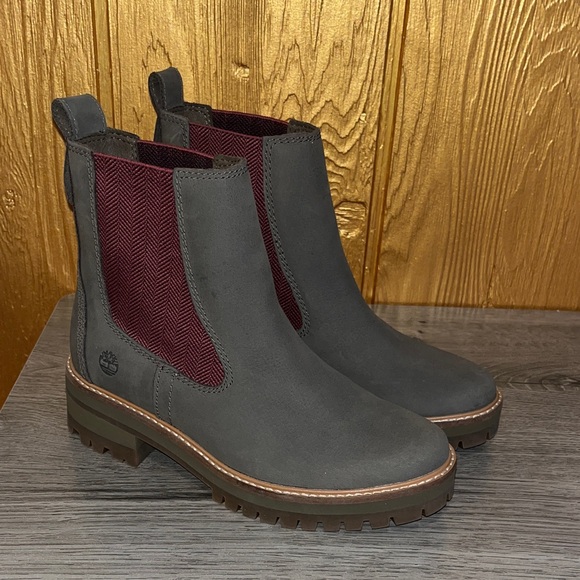 Timberland Courmayeur Valley Chelsea Boots - Picture 2 of 8